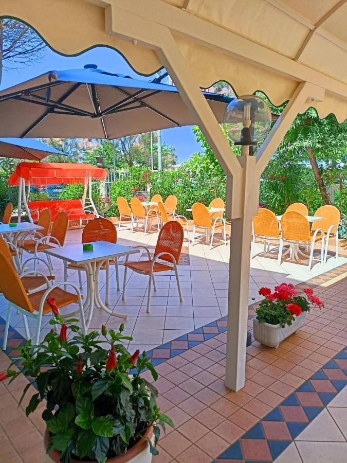 Costa Del Sole Only Room Milano Marittima Eksteriør billede