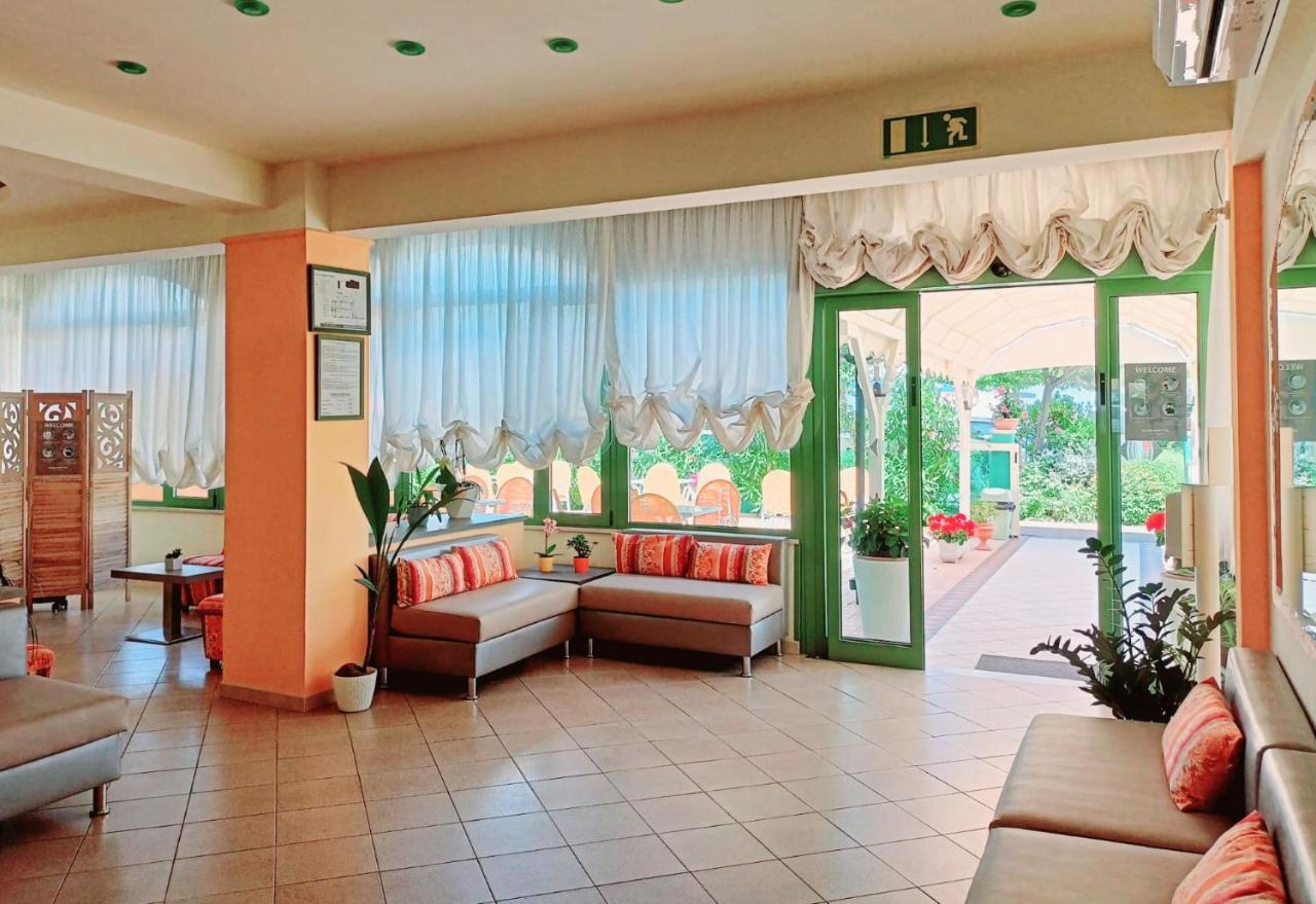 Costa Del Sole Only Room Milano Marittima Eksteriør billede