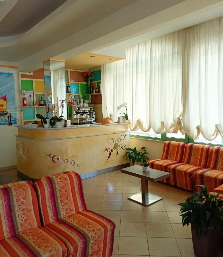 Costa Del Sole Only Room Milano Marittima Eksteriør billede
