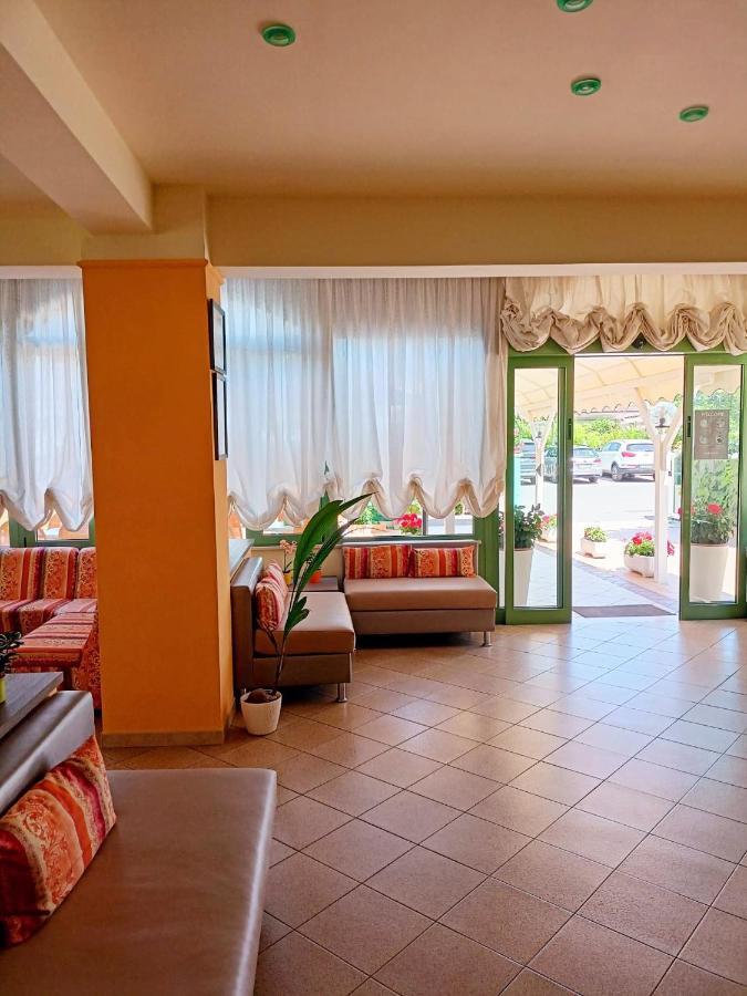 Costa Del Sole Only Room Milano Marittima Eksteriør billede